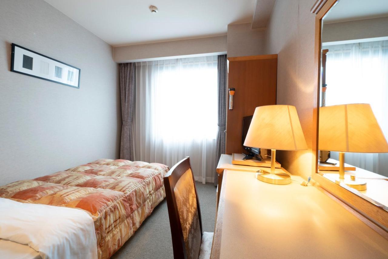 Hotel Econo Komatsu Комацу Екстер'єр фото